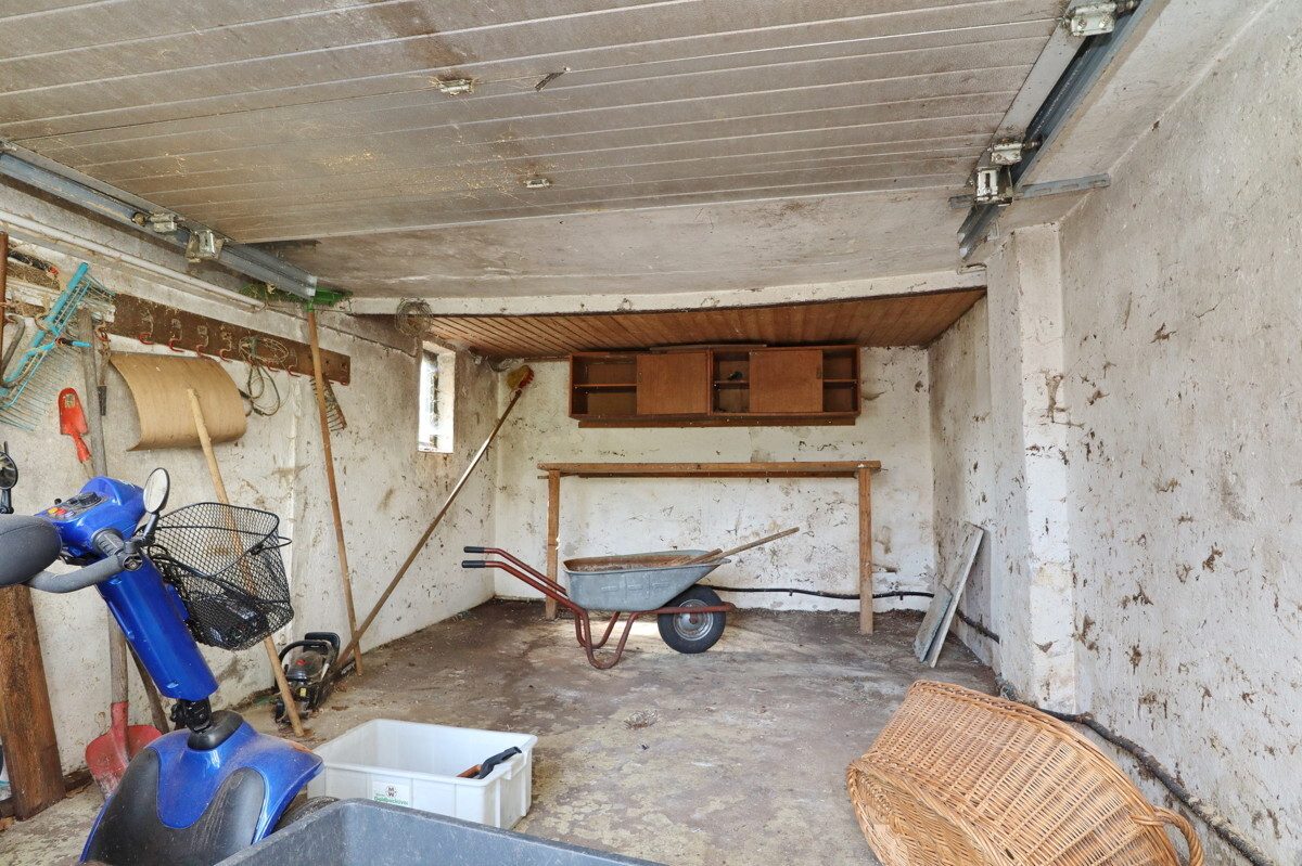 Immobilienangebot - Kaltenkirchen - Haus_Wohnung - Modernisierungsbedürftiges Einfamilienhaus mit Platz für die ganze Familie auf großem Grundstück
