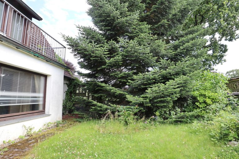 Immobilienangebot - Kaltenkirchen - Haus_Wohnung - Modernisierungsbedürftiges Einfamilienhaus mit Platz für die ganze Familie auf großem Grundstück