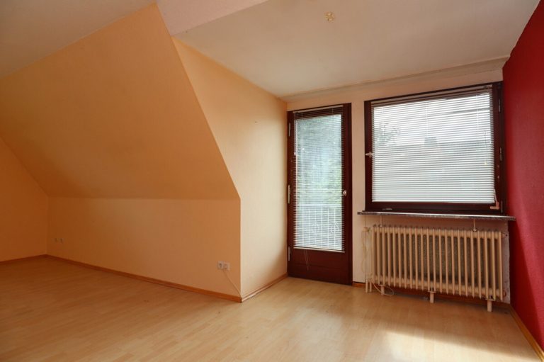 Immobilienangebot - Kaltenkirchen - Haus_Wohnung - Modernisierungsbedürftiges Einfamilienhaus mit Platz für die ganze Familie auf großem Grundstück