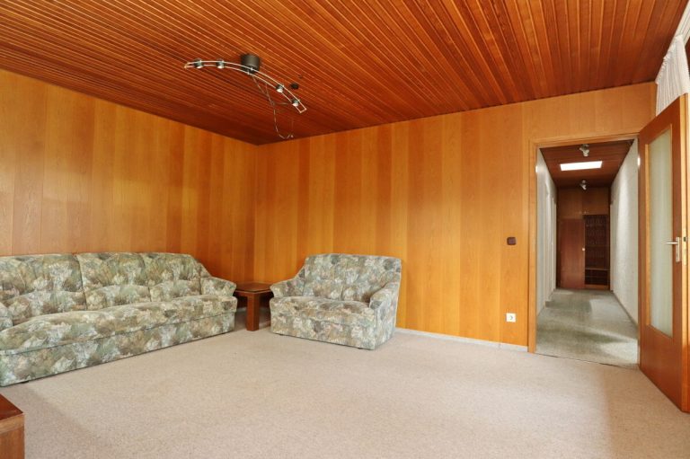 Immobilienangebot - Kaltenkirchen - Haus_Wohnung - Modernisierungsbedürftiges Einfamilienhaus mit Platz für die ganze Familie auf großem Grundstück