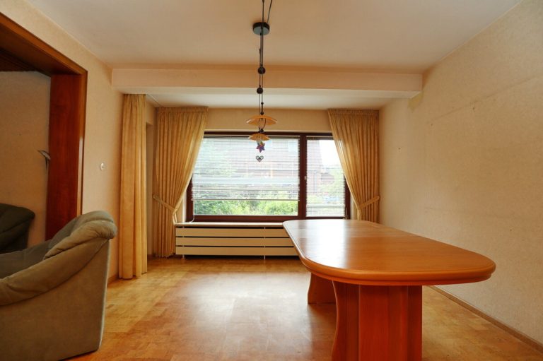 Immobilienangebot - Kaltenkirchen - Haus_Wohnung - Modernisierungsbedürftiges Einfamilienhaus mit Platz für die ganze Familie auf großem Grundstück
