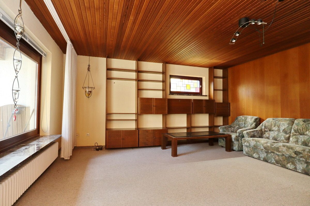 Immobilienangebot - Kaltenkirchen - Haus_Wohnung - Modernisierungsbedürftiges Einfamilienhaus mit Platz für die ganze Familie auf großem Grundstück