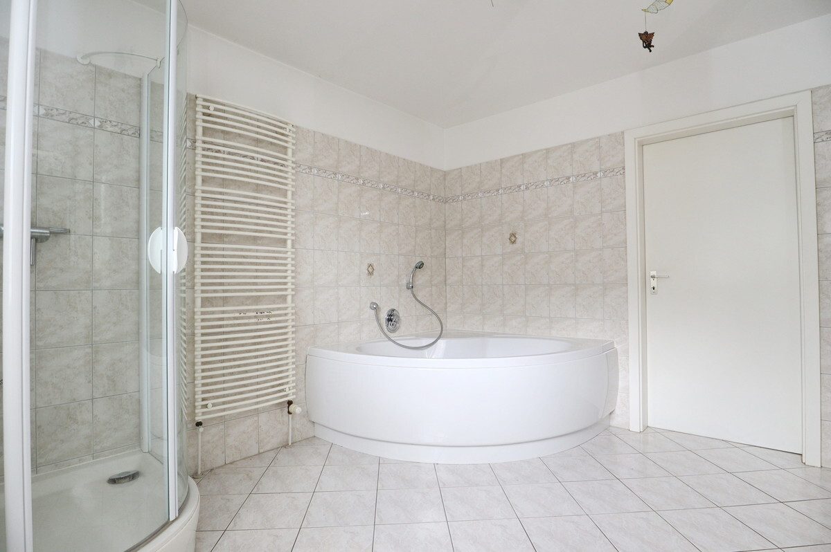 Immobilienangebot - Kaltenkirchen - Haus_Wohnung - Modernisierungsbedürftiges Einfamilienhaus mit Platz für die ganze Familie auf großem Grundstück
