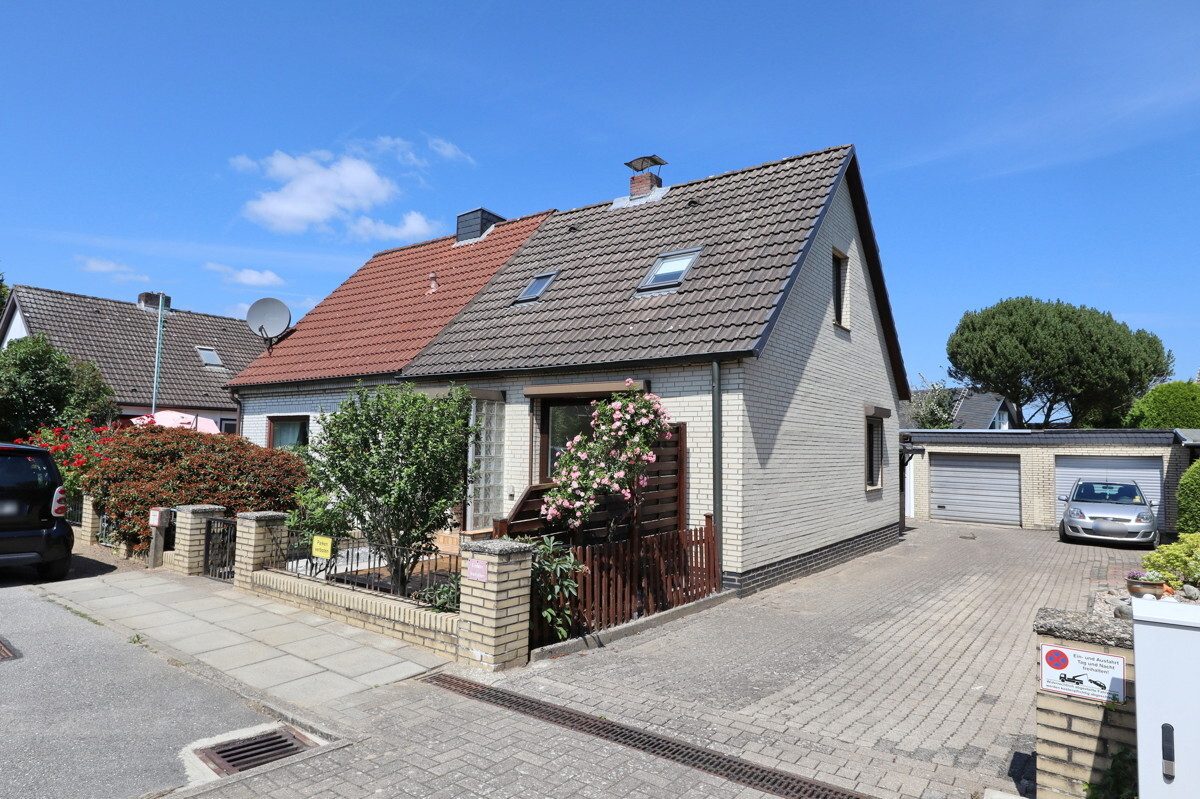 Immobilienangebot - Kaltenkirchen - Haus_Wohnung - Modernisierte Doppelhaushälfte in attraktiver Lage von Kaltenkirchen