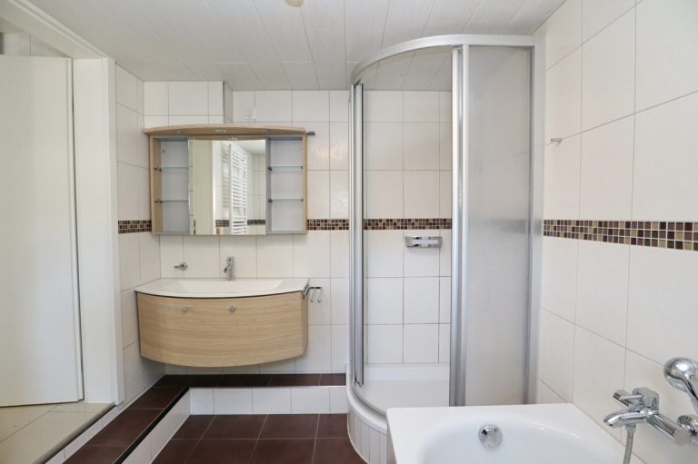 Immobilienangebot - Kaltenkirchen - Haus_Wohnung - Modernisierte Doppelhaushälfte in attraktiver Lage von Kaltenkirchen