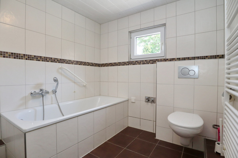 Immobilienangebot - Kaltenkirchen - Haus_Wohnung - Modernisierte Doppelhaushälfte in attraktiver Lage von Kaltenkirchen