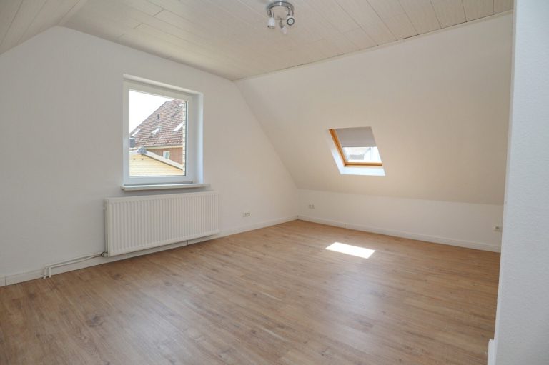 Immobilienangebot - Kaltenkirchen - Haus_Wohnung - Modernisierte Doppelhaushälfte in attraktiver Lage von Kaltenkirchen