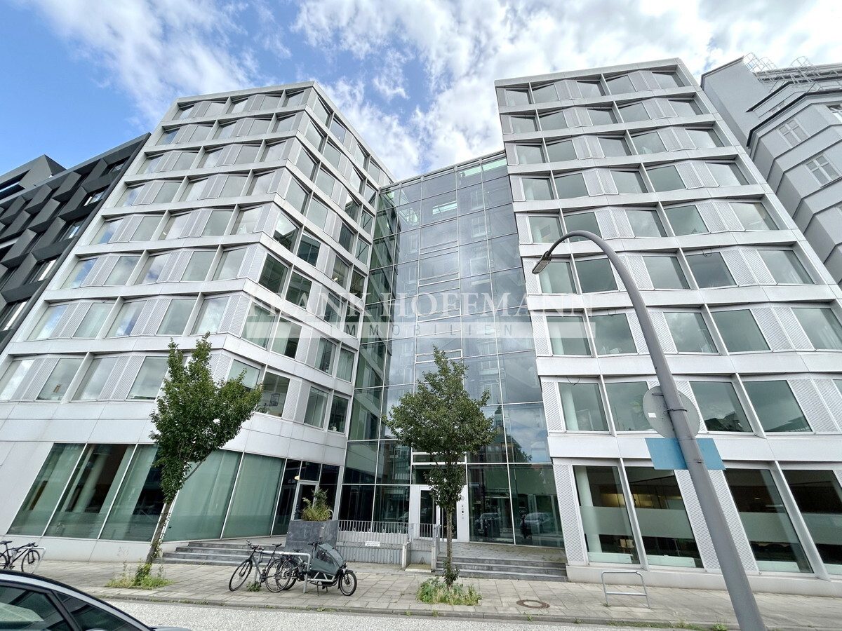 M2452 Rückansicht 1 Immobilienangebot - Hamburg - Commercial_Büro - Hochwertige Büroeinheit am Rödingsmarkt in der Hamburger Neustadt