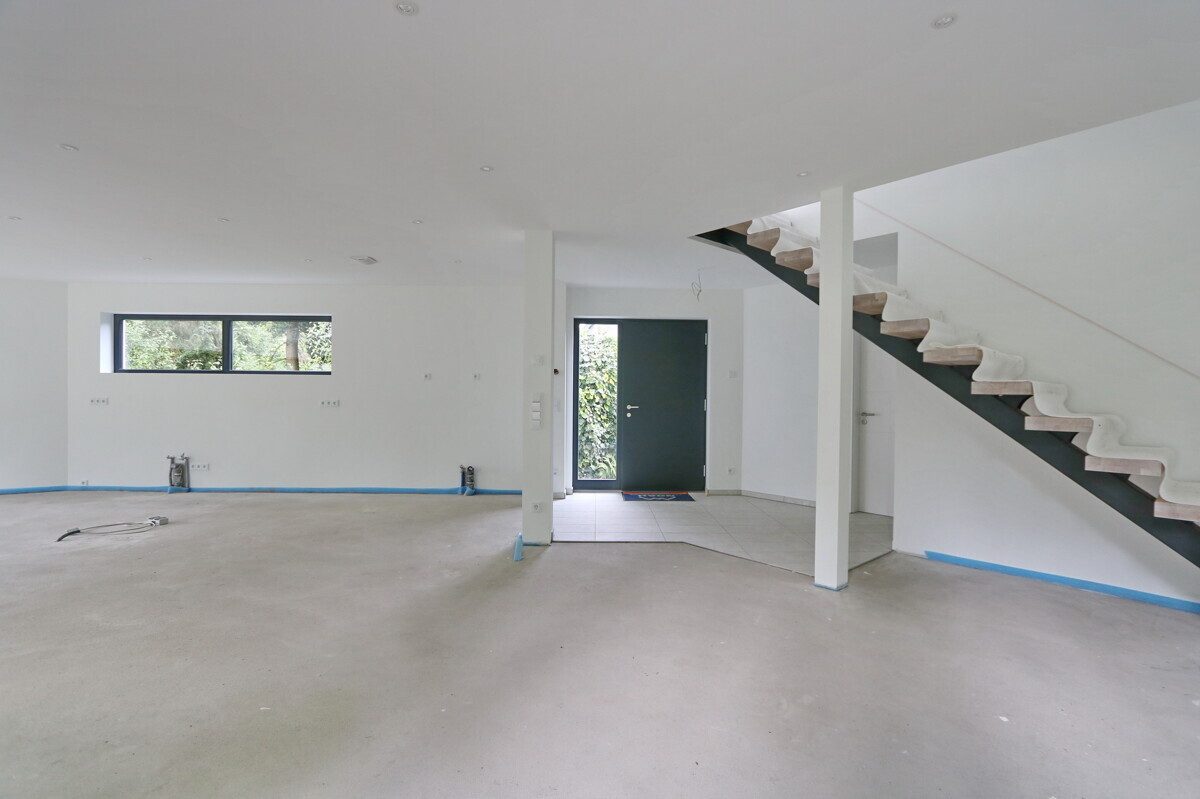 Wohnen mit Treppe zum Obergeschoss Immobilienangebot - Hamburg - Haus_Wohnung - Exklusives Architektenhaus in Hamburg-Marienthal