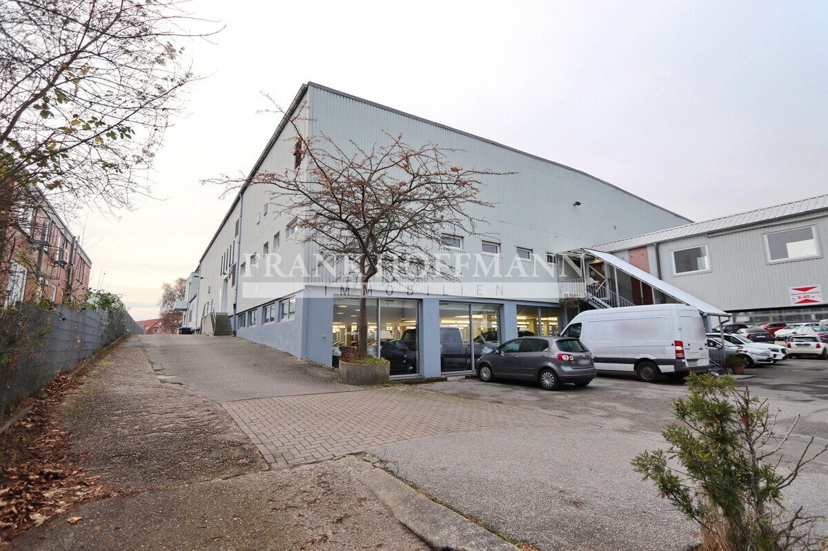 Immobilienangebot - Kiel - Commercial_Hallen - Top Sichtbarkeit! Lager mit Verkaufsfläche in Kiel-Wellingdorf