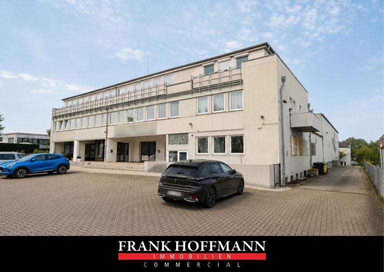 Immobilienangebot - Kiel - Commercial_Hallen - Top Sichtbarkeit! Lager mit Verkaufsfläche in Kiel-Wellingdorf