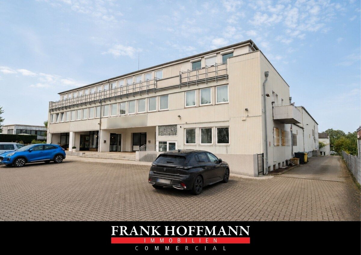 Immobilienangebot - Kiel - Commercial_Hallen - Top Sichtbarkeit! Lager mit Verkaufsfläche in Kiel-Wellingdorf