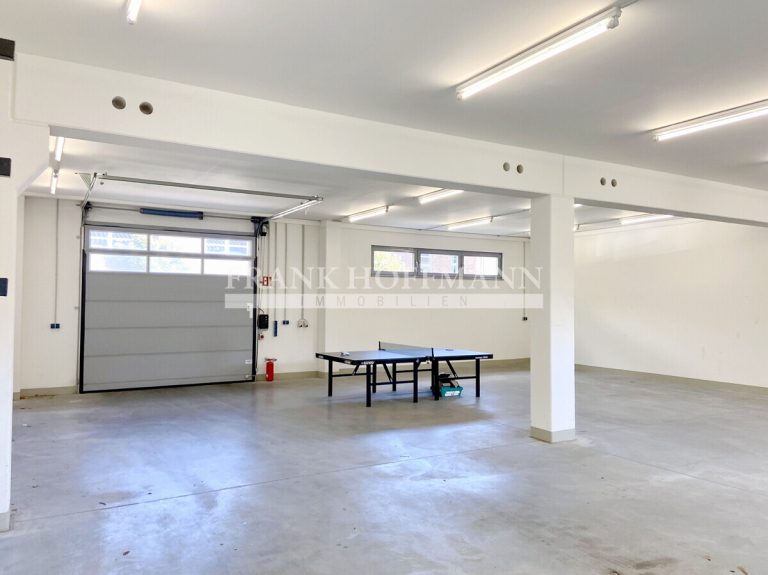 Immobilienangebot - Hamburg - Commercial_Hallen - Büro-/ Lagergebäude mit vielseitiger Nutzungsmöglichkeit in Hamburg-Volksdorf