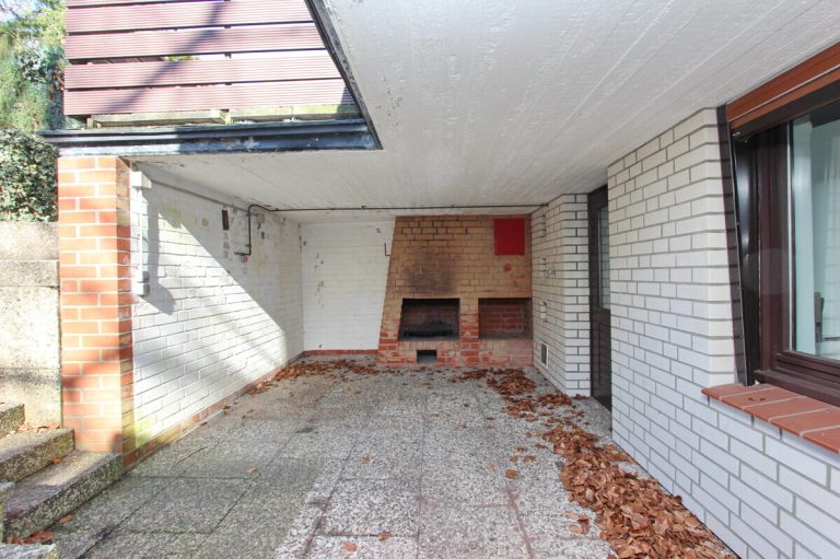 Immobilienangebot - Norderstedt - Haus_Wohnung - Großzügige DHH mit Vollkeller & Ausbaureserve an der Grenze zu Hamburg