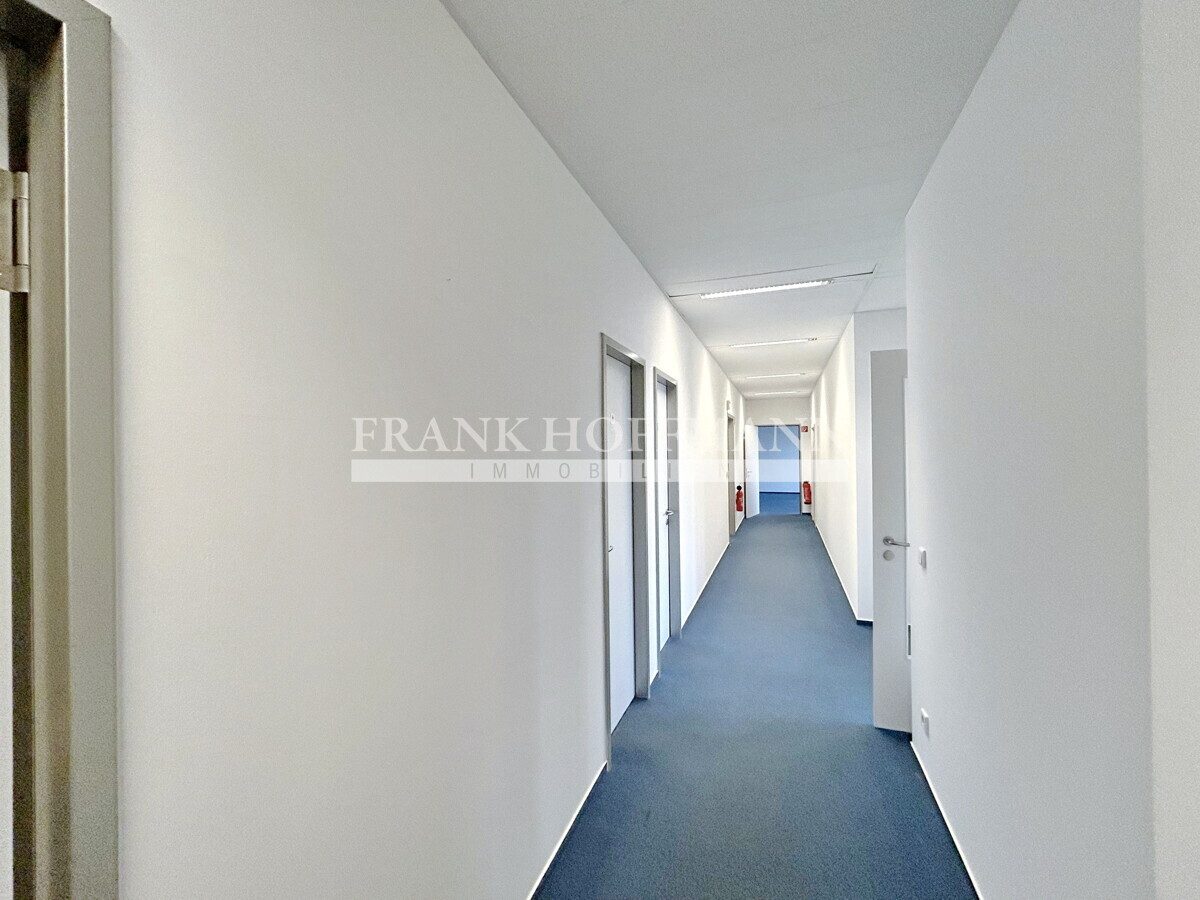 M2504-1.OG Flur Immobilienangebot - Hamburg - Commercial_Büro - Bürofläche im 1. Obergeschoss in Hamburg-Rahlstedt