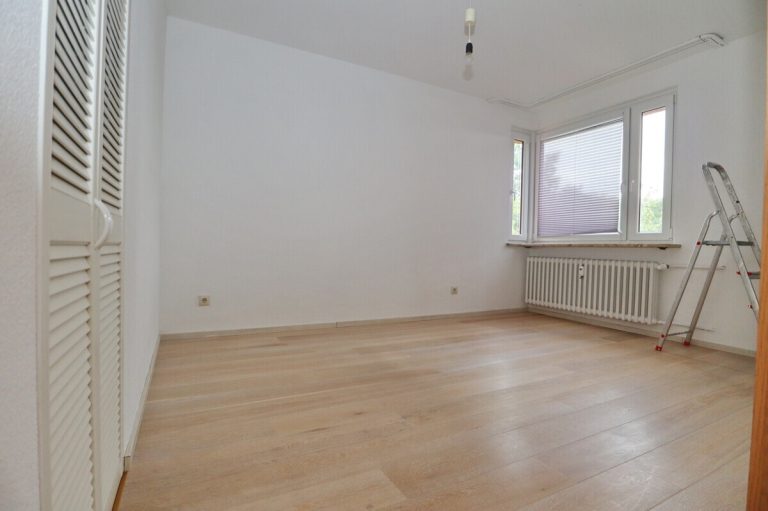 Immobilienangebot - Kaltenkirchen - Haus_Wohnung - Geräumige 3-Zimmer-Wohnung mit großzügigem Balkon in Kaltenkirchen