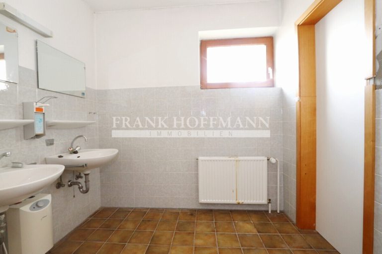 Immobilienangebot - Kiebitzreihe - Commercial_Hallen - Vielseitig nutzbarer Produktionsstandort mit Werkstatt-, Lager- und Büroflächen in Kiebitzreihe