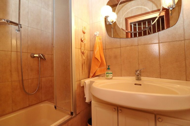 Immobilienangebot - Kaltenkirchen - Haus_Wohnung - Sanierungsbedürftiges Einfamilienhaus in beliebter Lage von Kaltenkirchen!