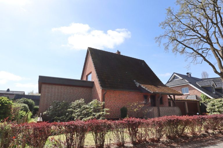 Immobilienangebot - Kaltenkirchen - Haus_Wohnung - Sanierungsbedürftiges Einfamilienhaus in beliebter Lage von Kaltenkirchen!