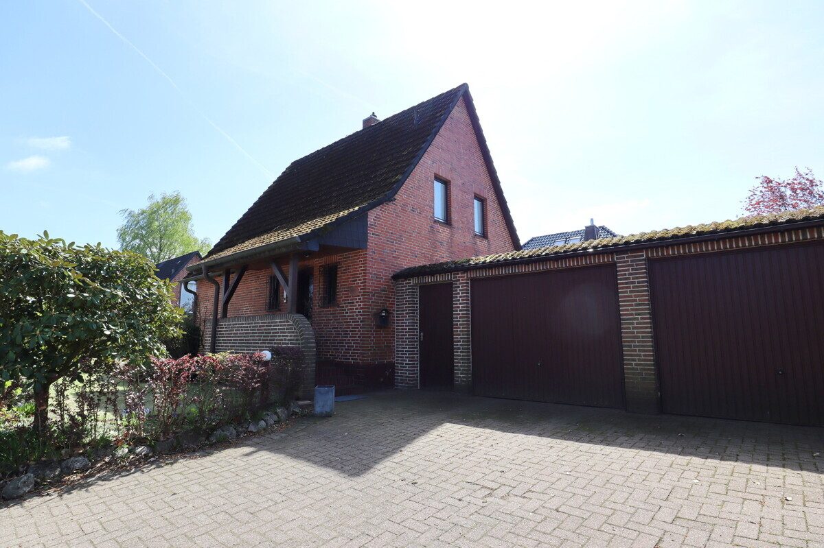 Frontansicht Immobilienangebot - Kaltenkirchen - Haus_Wohnung - Sanierungsbedürftiges Einfamilienhaus in beliebter Lage von Kaltenkirchen!