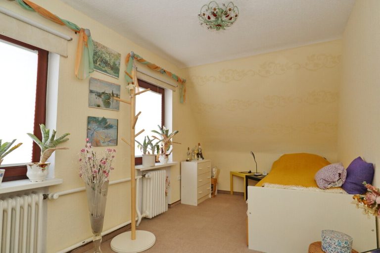 Immobilienangebot - Kaltenkirchen - Haus_Wohnung - Sanierungsbedürftiges Einfamilienhaus in beliebter Lage von Kaltenkirchen!