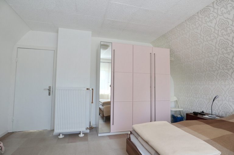 Immobilienangebot - Kaltenkirchen - Haus_Wohnung - Sanierungsbedürftiges Einfamilienhaus in beliebter Lage von Kaltenkirchen!