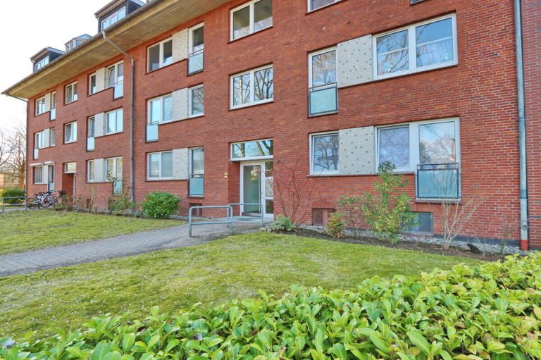 Immobilienangebot - Hamburg - Alle - Vermietete 2,5-Zimmer-Eigentumswohnung mit großem Balkon in Hamburg-Meiendorf!