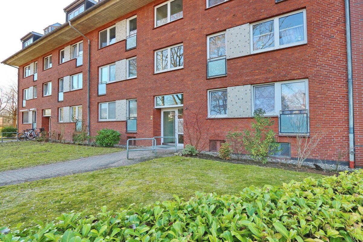 Immobilienangebot - Hamburg - Alle - Vermietete 2,5-Zimmer-Eigentumswohnung mit großem Balkon in Hamburg-Meiendorf!