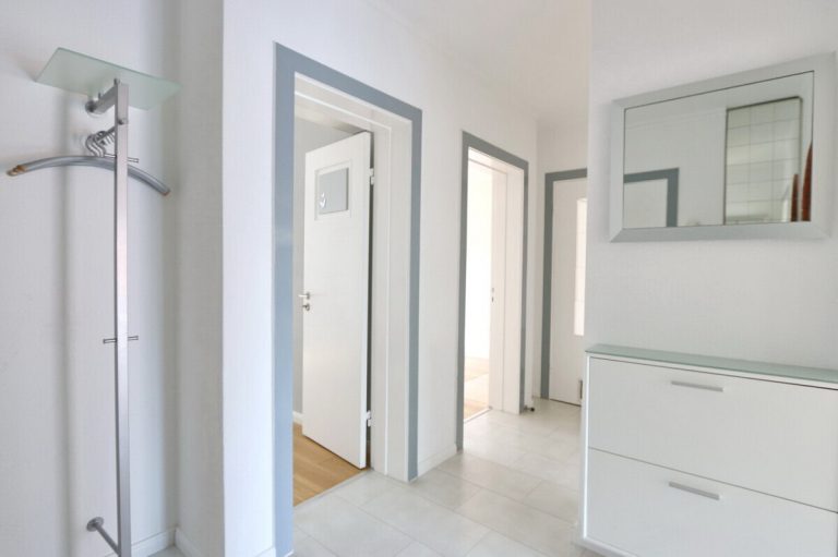 Immobilienangebot - Hamburg - Alle - Vermietete 2,5-Zimmer-Eigentumswohnung mit großem Balkon in Hamburg-Meiendorf!