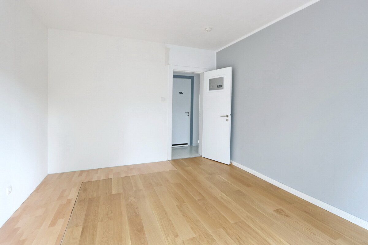 Immobilienangebot - Hamburg - Alle - Vermietete 2,5-Zimmer-Eigentumswohnung mit großem Balkon in Hamburg-Meiendorf!