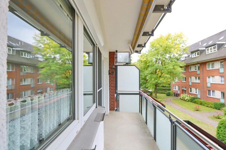 Immobilienangebot - Hamburg - Alle - Vermietete 2,5-Zimmer-Eigentumswohnung mit großem Balkon in Hamburg-Meiendorf!