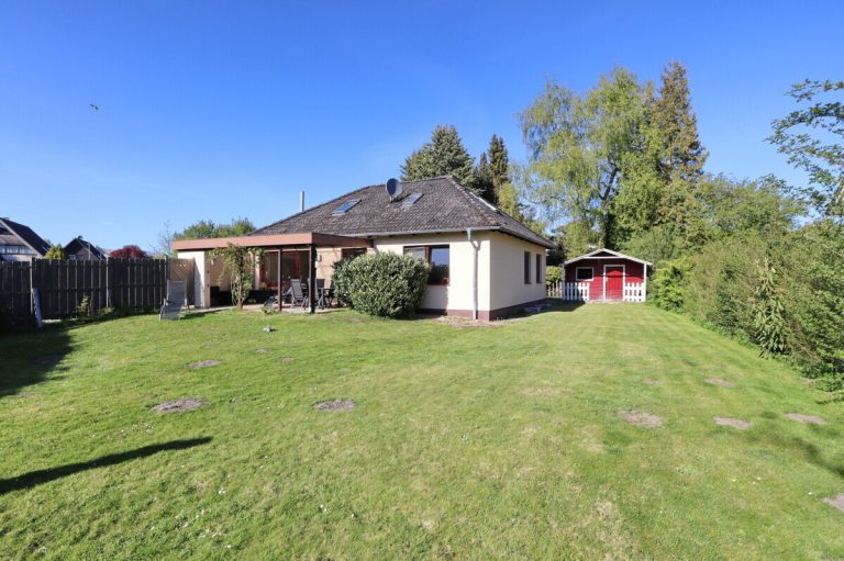 Immobilienangebot - Sievershütten - Alle - Vermietetes Einfamilienhaus auf attraktivem Grundstück in Sievershütten