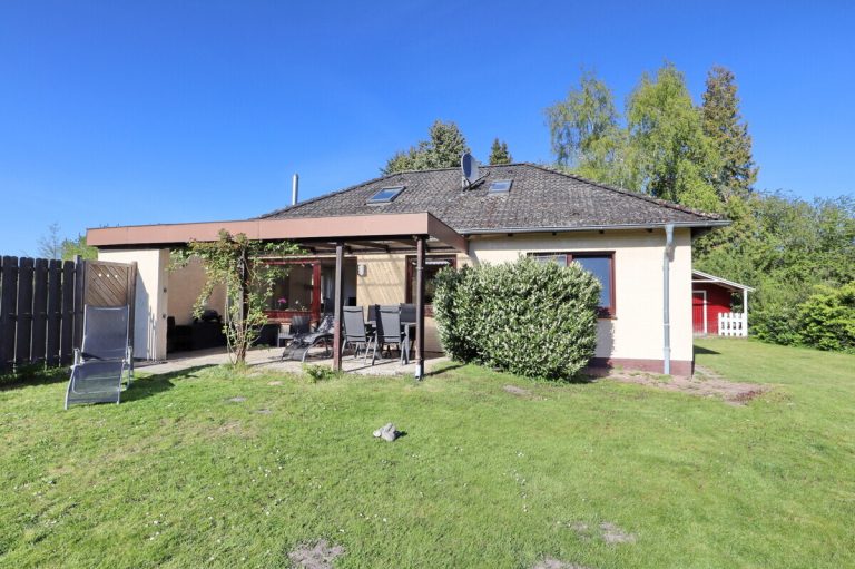 Immobilienangebot - Sievershütten - Alle - Vermietetes Einfamilienhaus auf attraktivem Grundstück in Sievershütten