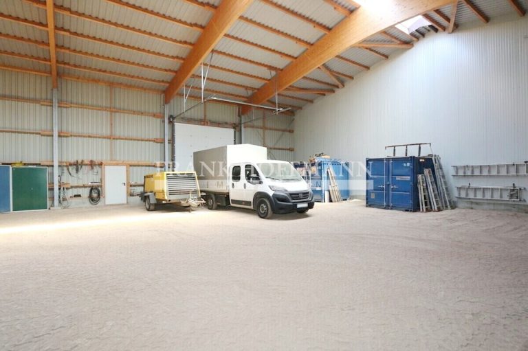 Immobilienangebot - Hartenholm - Commercial_Hallen - Gewerbehalle mit Büro im Endausbau auf großem Grundstück in Hartenholm