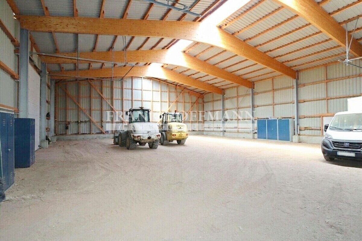 Immobilienangebot - Hartenholm - Commercial_Hallen - Gewerbehalle mit Büro im Endausbau auf großem Grundstück in Hartenholm