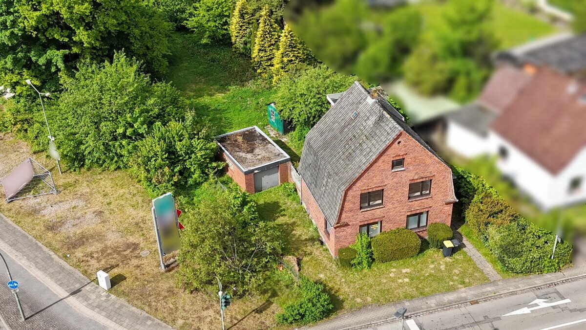 Immobilienangebot - Neumünster - Grundstücke - ca. 1000 m² Grundstück mit Altbestand in Neumünster
