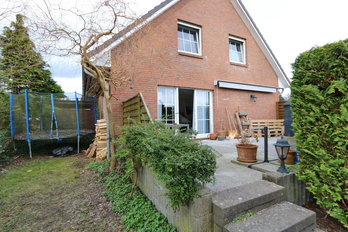 Immobilienangebot - Hamburg - Alle - Vermietetes, gepflegtes Einfamilienhaus mit Carport in Hamburg-Langenhorn