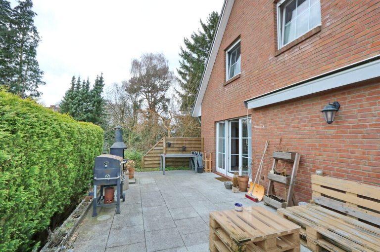 Immobilienangebot - Hamburg - Alle - Vermietetes, gepflegtes Einfamilienhaus mit Carport in Hamburg-Langenhorn