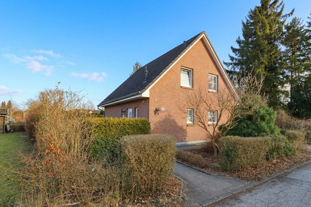 Immobilienangebot - Hamburg - Alle - Vermietetes, gepflegtes Einfamilienhaus mit Carport in Hamburg-Langenhorn