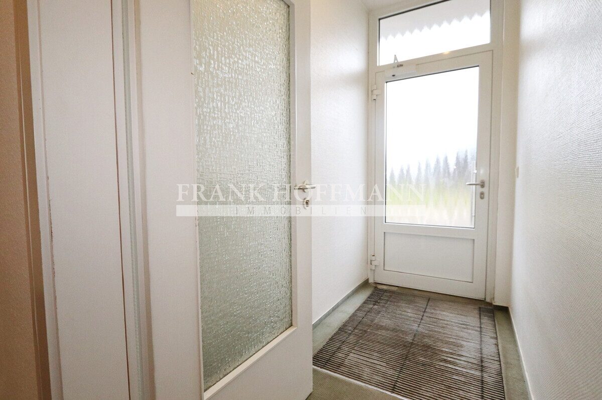 M2000-EG rechts Eingangsbereich Immobilienangebot - Alveslohe - Commercial_Büro - Flexible Bürofläche mit guter Erreichbarkeit in Alveslohe