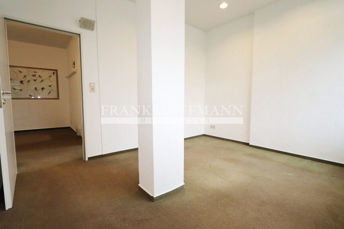 M2000-EG rechts Einzelbüro Immobilienangebot - Alveslohe - Commercial_Büro - Flexible Bürofläche mit guter Erreichbarkeit in Alveslohe