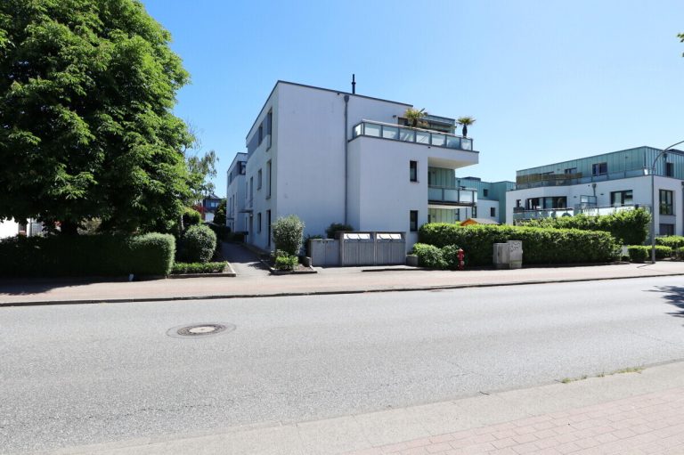 Immobilienangebot - Norderstedt - Haus_Wohnung - Schlüsselfertig & modern: Vollständig möblierte 4-Zimmer-Wohnung mit Balkon in Norderstedt