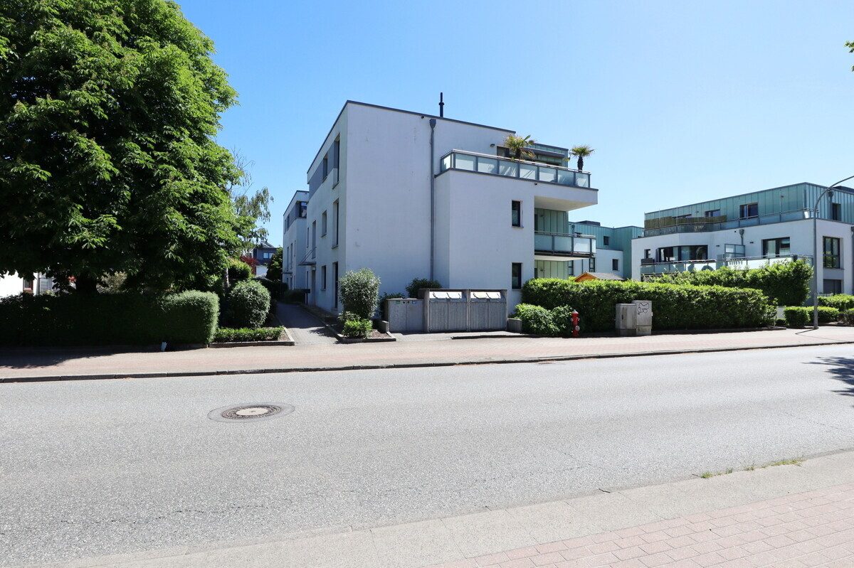 Immobilienangebot - Norderstedt - Haus_Wohnung - Schlüsselfertig & modern: Vollständig möblierte 4-Zimmer-Wohnung mit Balkon in Norderstedt