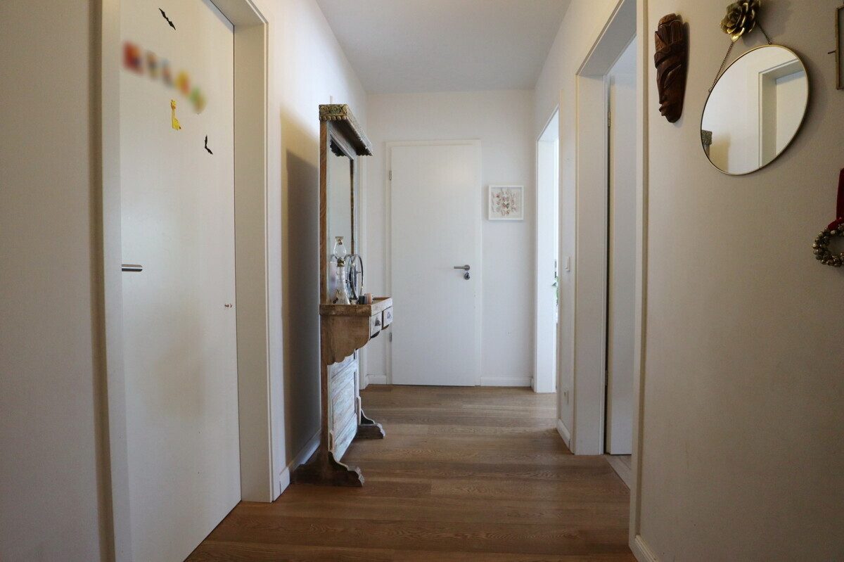 Immobilienangebot - Norderstedt - Haus_Wohnung - Schlüsselfertig & modern: Vollständig möblierte 4-Zimmer-Wohnung mit Balkon in Norderstedt