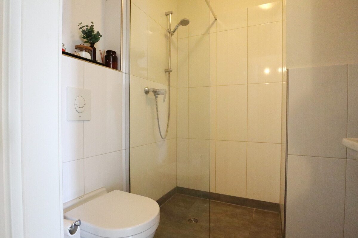 Immobilienangebot - Norderstedt - Haus_Wohnung - Schlüsselfertig & modern: Vollständig möblierte 4-Zimmer-Wohnung mit Balkon in Norderstedt