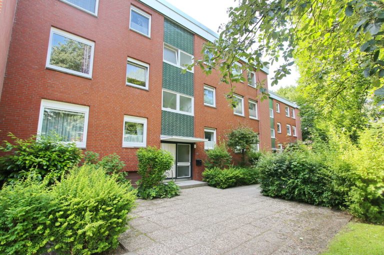 Immobilienangebot - Hamburg - Haus_Wohnung - Charmante 2,5-Zimmer-Wohnung in ruhiger Lage von Hamburg-Meiendorf mit Loggia & Stellplatz