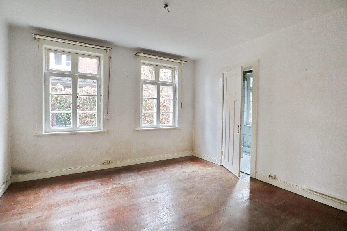 Immobilienangebot - Pinneberg - Haus_Wohnung - Einfamilienhaus mit Charme und unzähligen Möglichkeiten in toller Lage von Pinneberg