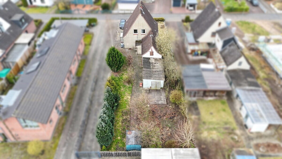 Rückansicht Immobilienangebot - Neumünster - Haus_Wohnung - In Neumünster-Gadeland - Grundstück mit Altbestand