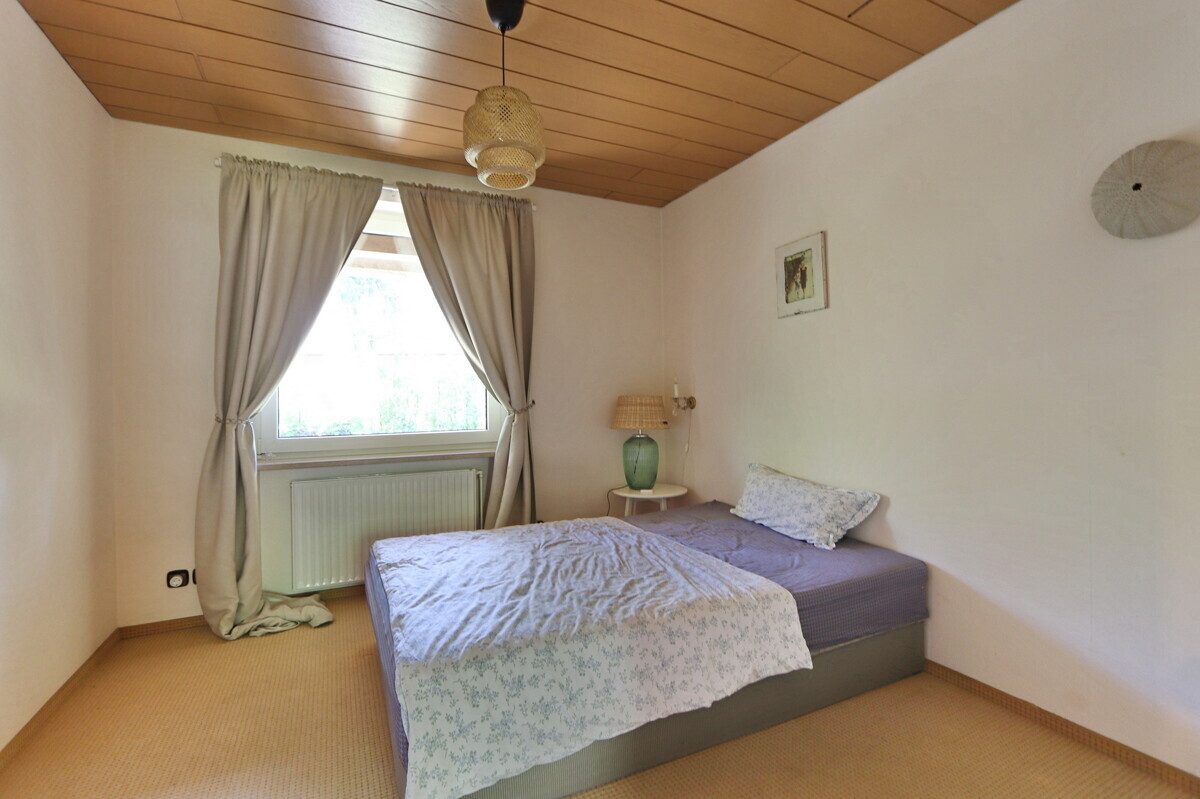 Immobilienangebot - Hamburg - Haus_Wohnung - Einfamilienhaus mit Einliegerwohnung und Doppelgarage in Hamburg Langenhorn