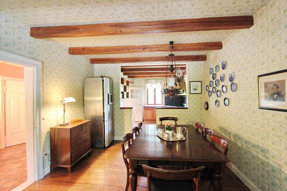 Esszimmer mit Blick in die Küche Immobilienangebot - Kisdorf / Kisdorferwohld - Haus_Wohnung - Wunderschönes Einfamilienhaus auf großem Grundstück in Kisdorf / Kisdorferwohld